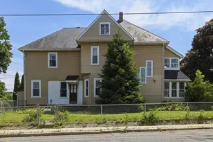 382 Pleasant St, Holyoke, MA 01040 - Photo 34