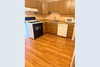 352 Plain St #352, Lowell, MA 01852 - Photo 4