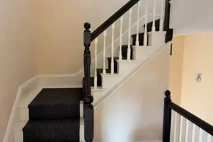 8 Franklin St, Somerville, MA 02145 - Photo 12