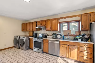 8 Franklin St #2, Somerville, MA 02145 - Photo 6