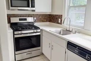 175 Putnam, Quincy, MA 02169 - Photo 2