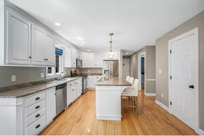 103 Meadow Creek Dr, Dracut, MA 01826 - Photo 8