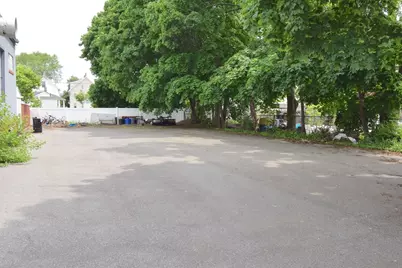 40 Oakland St, Malden, MA 02148 - Photo 14