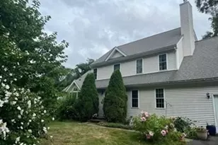 76 Stagecoach Rd, Holliston, MA 01746 - Photo 2