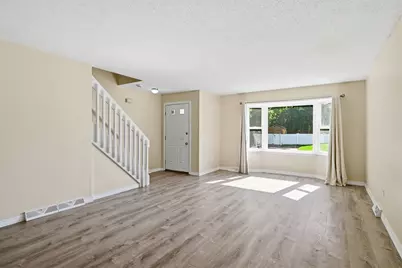 53 Luden St, Springfield, MA 01118 - Photo 4