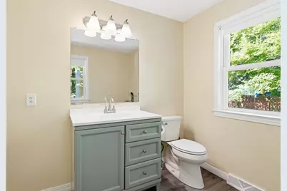 53 Luden St, Springfield, MA 01118 - Photo 14
