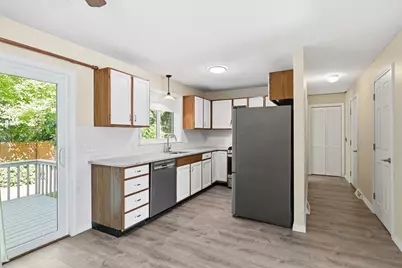 53 Luden St, Springfield, MA 01118 - Photo 10