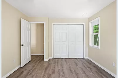 53 Luden St, Springfield, MA 01118 - Photo 18