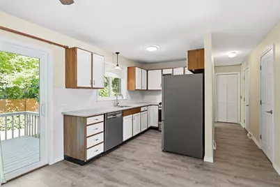 53 Luden St, Springfield, MA 01118 - Photo 10