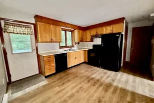 472 Russell Rd, Westfield, MA 01085 - Photo 2