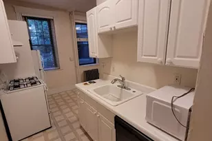 60 Queensbury St, Boston, MA 02215 - Photo 2