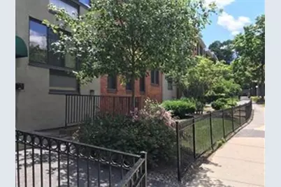 18 Juniper St #49, Brookline, MA 02445 - Photo 2