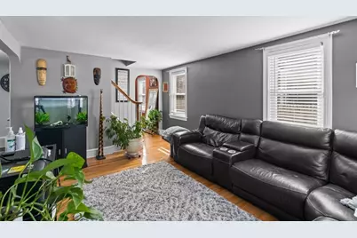 19 Annette St, Pawtucket, RI 02861 - Photo 4