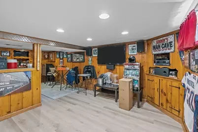 19 Annette St, Pawtucket, RI 02861 - Photo 24