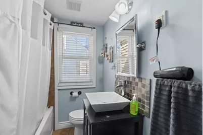19 Annette St, Pawtucket, RI 02861 - Photo 16