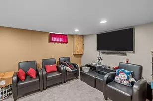 19 Annette St, Pawtucket, RI 02861 - Photo 30