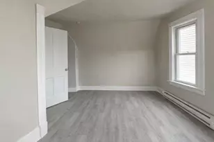 68 Waverly St, Springfield, MA 01107 - Photo 4