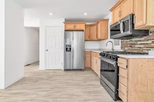 70 Marston St, Lawrence, MA 01841 - Photo 16