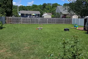 71 Notre Dame St, Westfield, MA 01085 - Photo 12
