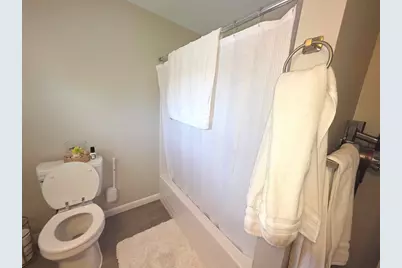 71 Notre Dame St, Westfield, MA 01085 - Photo 10