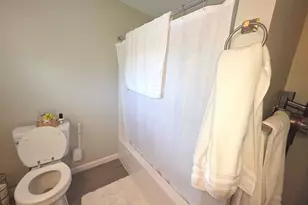 71 Notre Dame St, Westfield, MA 01085 - Photo 10