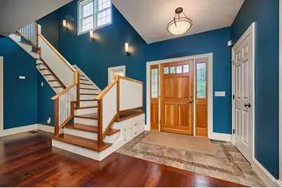 46 Sovereign Way, Northampton, MA 01062 - Photo 2