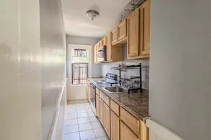 9 Greenwood St, Worcester, MA 01607 - Photo 8
