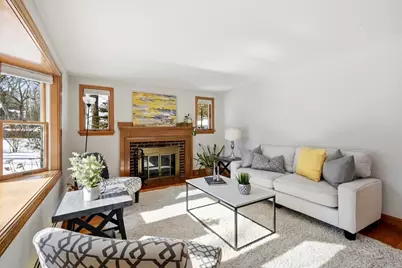 9 Balfour St, Lexington, MA 02421 - Photo 4