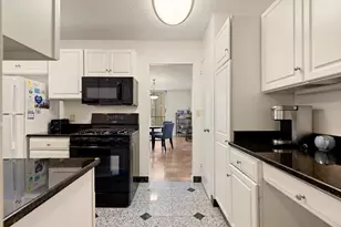 77 Pond Ave, Brookline, MA 02445 - Photo 10