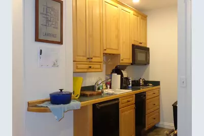 17 Centre St #2R, Cambridge, MA 02139 - Photo 4