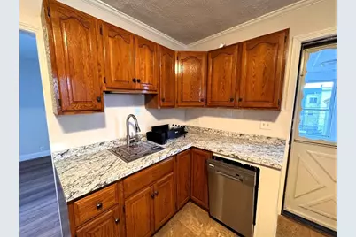 38 Hunting St #2, Cambridge, MA 02141 - Photo 4