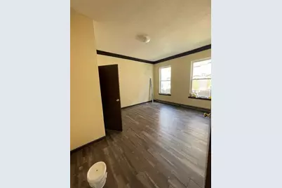 187 Chestnut St, Holyoke, MA 01040 - Photo 10