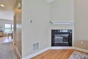 72 Mountain Vlg Rd, Windham, NH 03087 - Photo 6