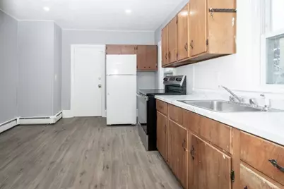 25 W Wyoming Ave #6, Melrose, MA 02176 - Photo 4