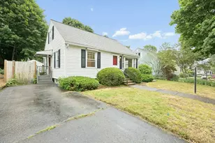 29 Courtland St, Worcester, MA 01602 - Photo 2