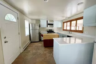 45 Pike St, Salisbury, MA 01952 - Photo 2