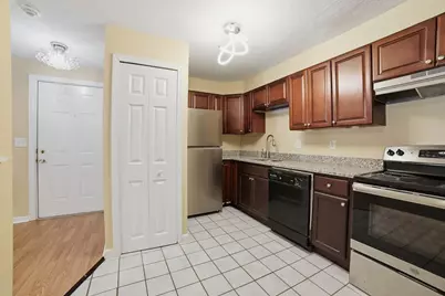 11 Gibbs St #B17, Worcester, MA 01607 - Photo 4