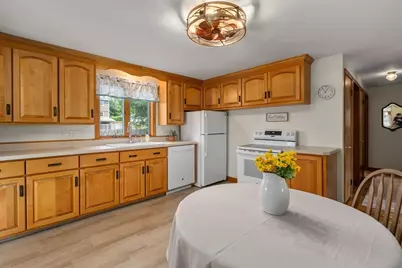 1534 Donohue Rd, Chicopee, MA 01020 - Photo 4