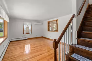1534 Donohue Rd, Chicopee, MA 01020 - Photo 8