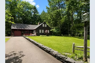 26 Oak Hill Road, Greenfield, MA 01301 - Photo 2