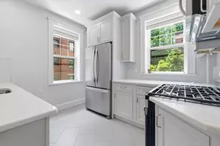1992 Commonwealth Ave, Boston, MA 02135 - Photo 4