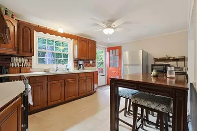 6 Woodland Dr, Wales, MA 01081 - Photo 8
