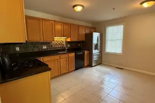 85 Fort Hill Ave, Lowell, MA 01852 - Photo 6