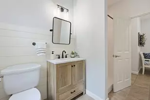 10 Weston Ave, Foxboro, MA 02035 - Photo 18