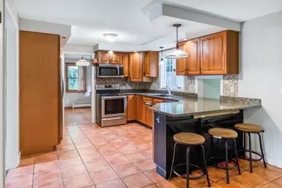 31 Golden Dr, Northampton, MA 01062 - Photo 10