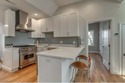 18 Sacramento Pl #2, Cambridge, MA 02138 - Photo 4