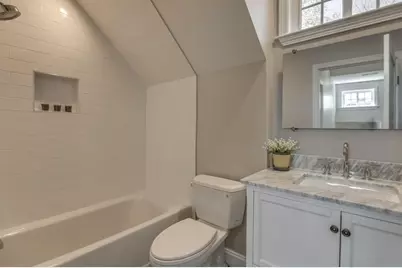 18 Sacramento Pl #2, Cambridge, MA 02138 - Photo 8