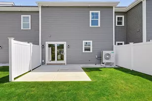 321 Winthrop St, Taunton, MA 02780 - Photo 12