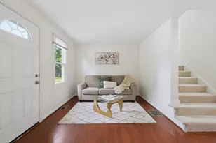 23 Milk St, Attleboro, MA 02703 - Photo 6