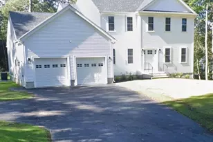 203 Albee Rd, Uxbridge, MA 01569 - Photo 2